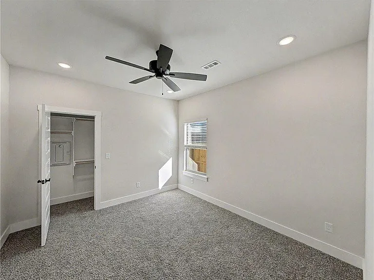6906 Basswood Ave — Photo 14