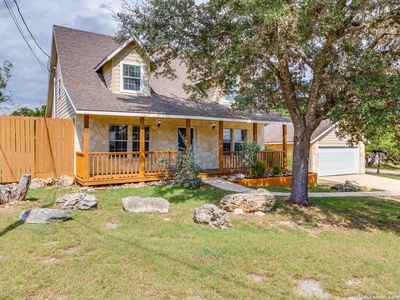 807 Heinen, Bandera, TX, 78003