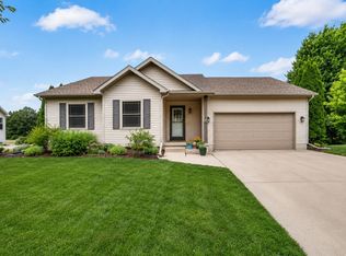 1030 Carriage Dr, Sun Prairie, WI 53590