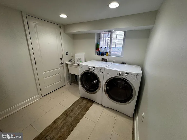 513 Whittier St NW — Photo 14