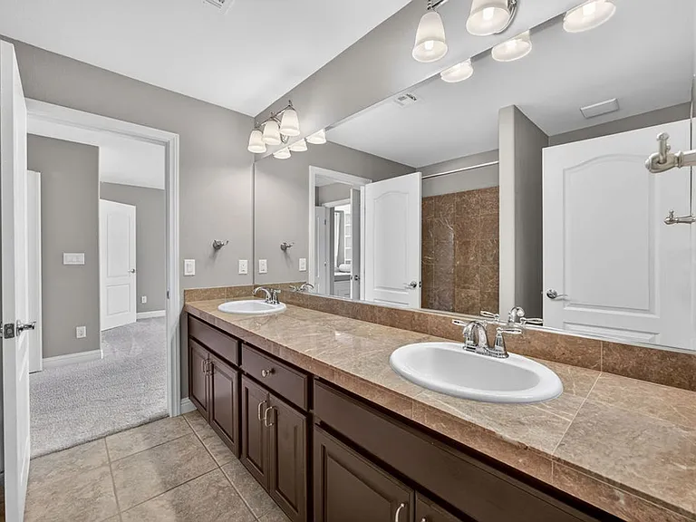 9610 Twin Rivers Ct — Photo 36