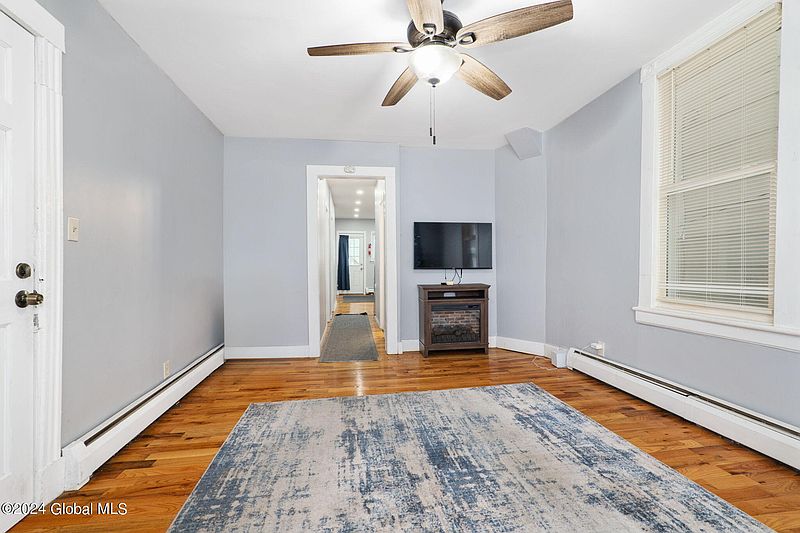 3rd image of 500 Hudson Avenue