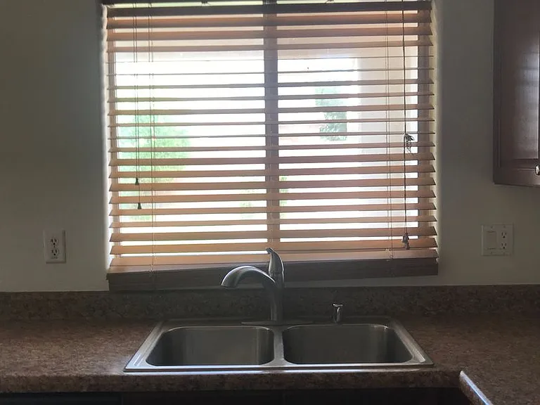 14666 W Mauna Loa Ln — Photo 17