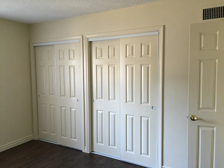 202 N Ellis St — Photo 5