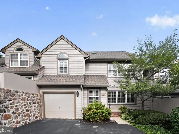 25 Manchester Ct #25, Berwyn, PA 19312