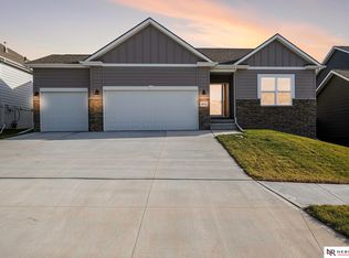 4711 N 210th Ave, Elkhorn, NE 68022