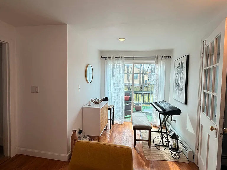 58 Farrar Ave — Photo 18