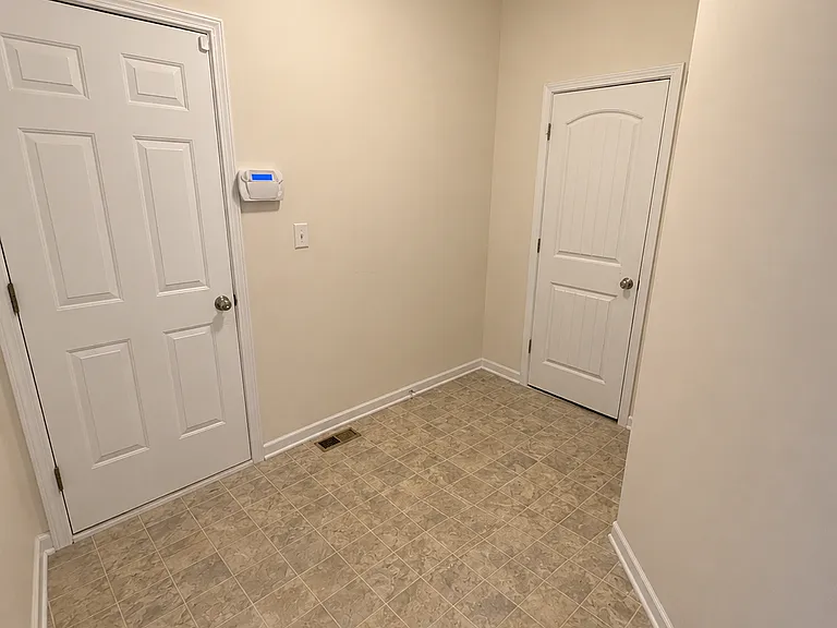 6978 Stoney Ridge Dr — Photo 31