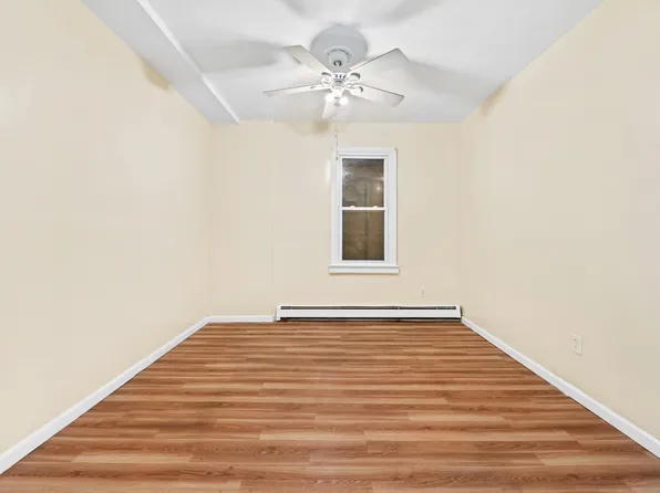 44 Court House Place image 11 of 18