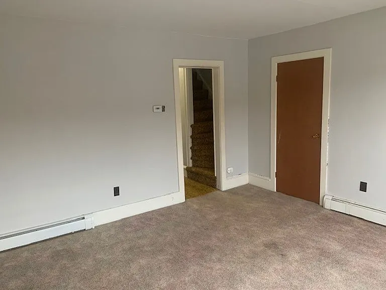 63 W Railroad St #B — Photo 11