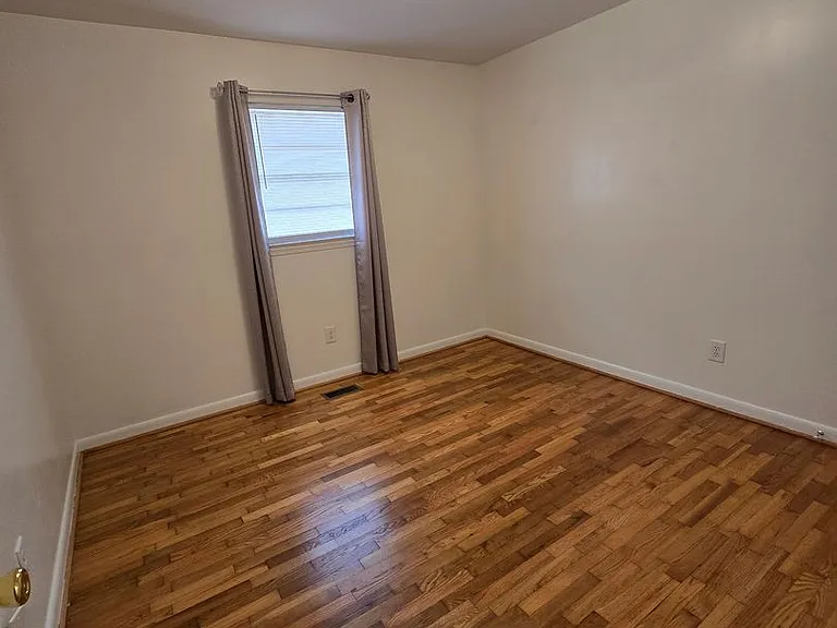 3120 Phillies Cir — Photo 6