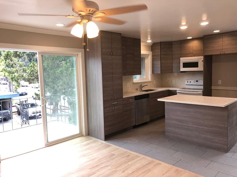 1st image of 980 Ravenscourt Ave #3