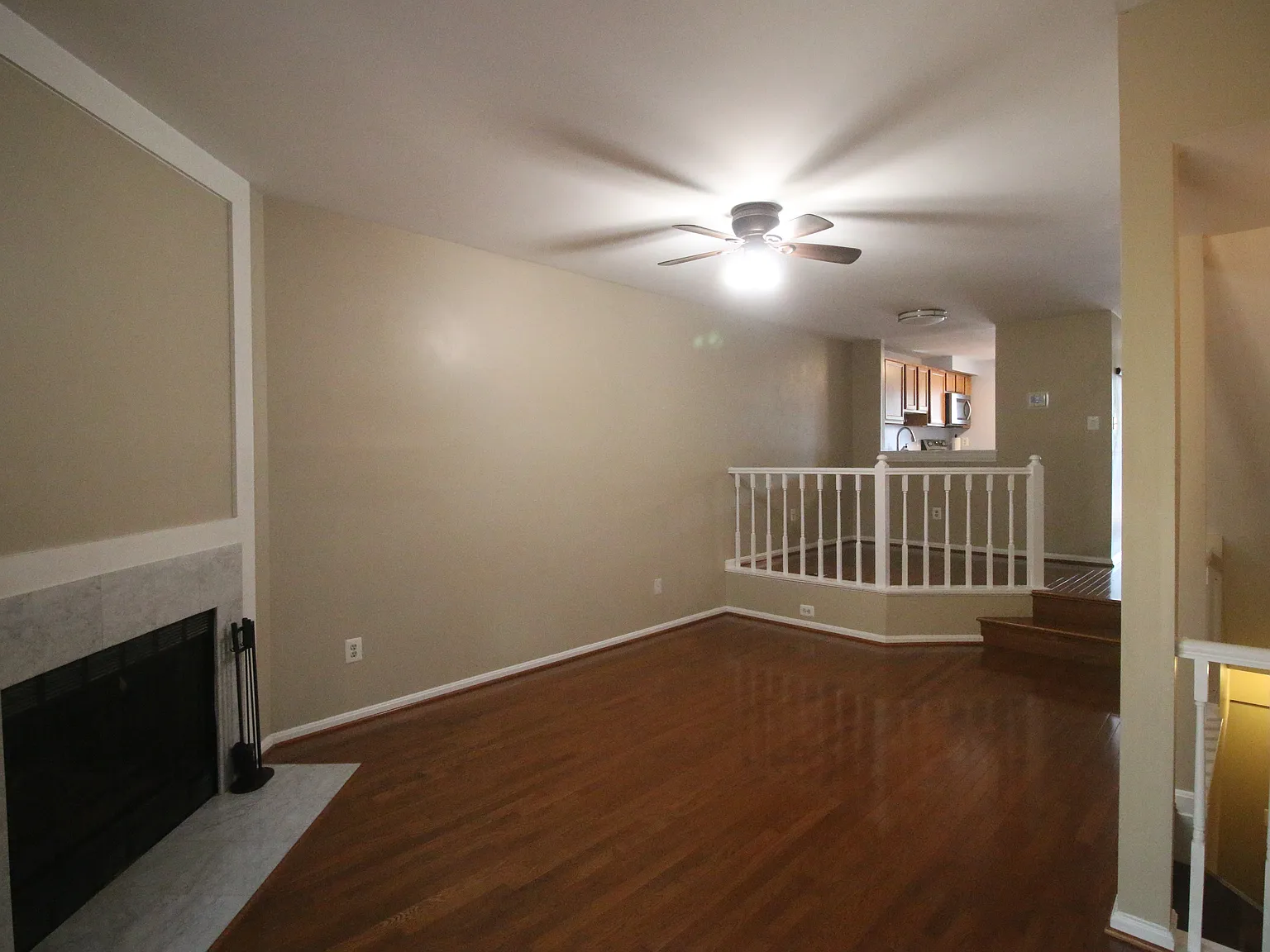 3 bed, 3.5 bath, 1360 sqft, $2,800 — Photo 4
