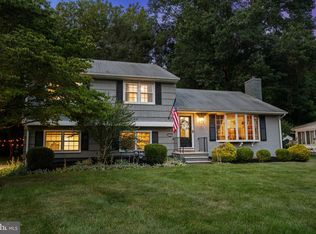10 Boxwood Ct, Ewing, NJ 08628