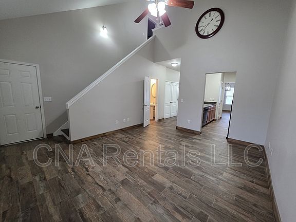 5th image of 140 Oakmont Dr