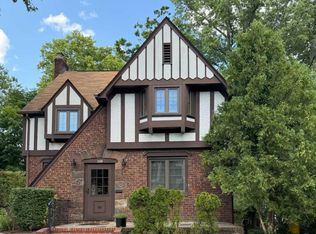 209 Herrick Ave, Teaneck, NJ 07666