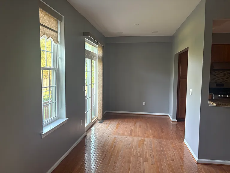114 Oxford Falls Ct — Photo 3