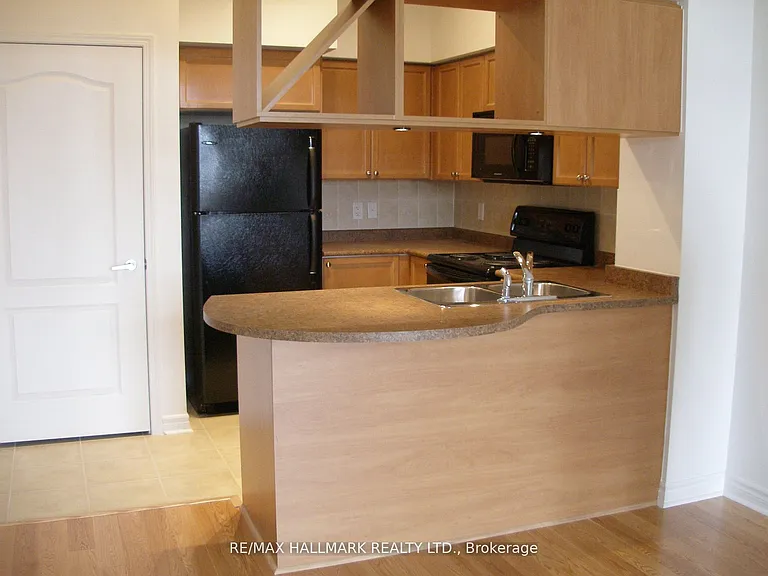 320 City Centre Dr #317 — Photo 20