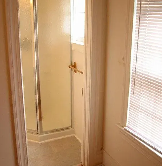 131 1/2 W King St #1/2 — Photo 15
