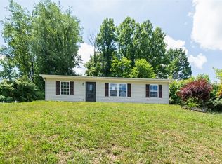 670 Ridge Rd, Caryville, TN 37714