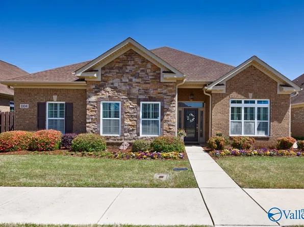 1104 Corner Brk NW, Huntsville, AL 35806