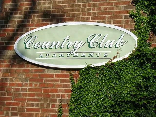 Country Club Apartments