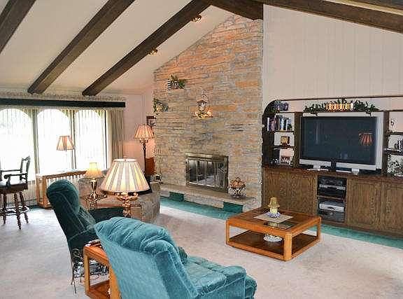 2nd image of 3628 W Hilltop Ln