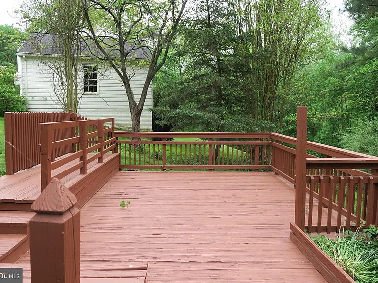 10295 Dunn Meadow Rd — Photo 33