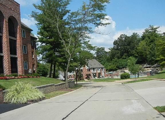 3rd image of 14316 Conway Meadows Ct E APT 304