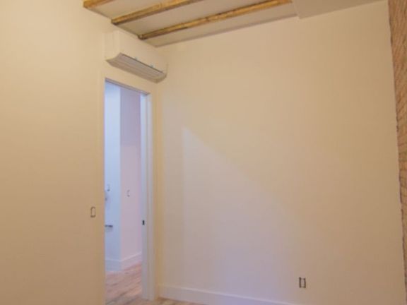 4th image of 485 Pacific St APT 2A