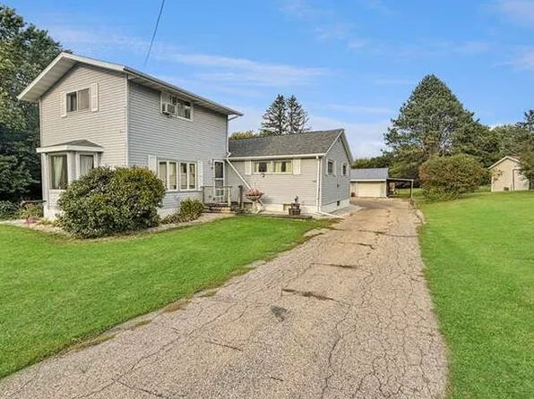 596 Green Bay Rd, Denmark, WI 54208