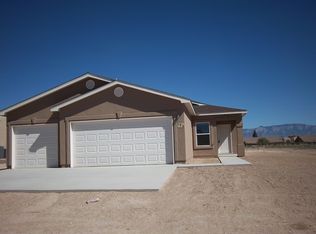 724 2nd St NE, Rio Rancho, NM 87124