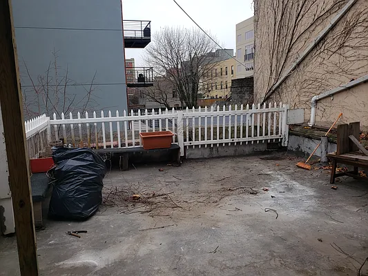 Rented by Hernandez Holdings Group LLC | media 7