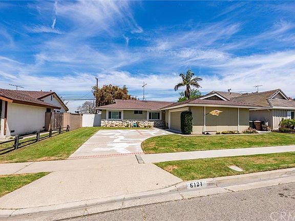2nd image of 6121 Acacia Ave