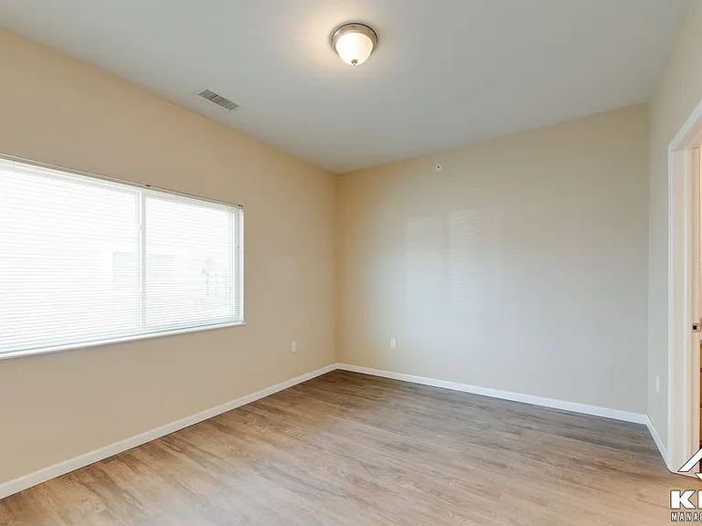 1801 Lyman St — Photo 10