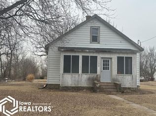 506 1st St, Corwith, IA 50430