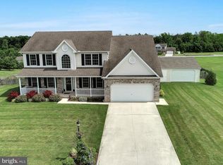 56 Lottie Ln, New Oxford, PA 17350