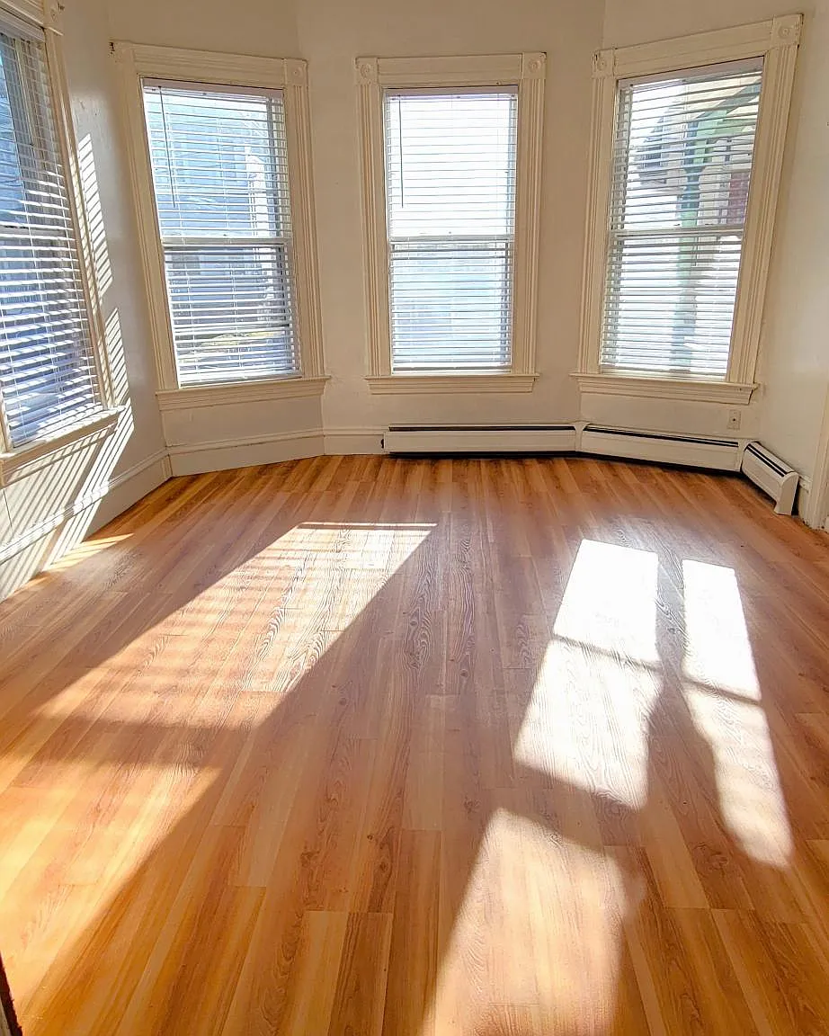 8 Hickok Pl — Photo 3