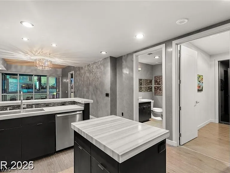 4525 Dean Martin Dr #511 — Photo 5