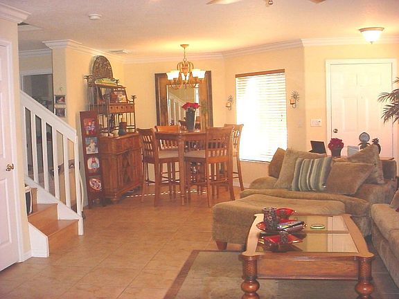 Living Room/Dining Room