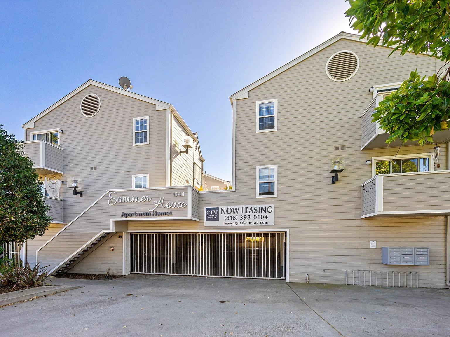 Summer House Apartments — Photo 2