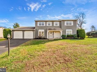 7805 Caversham Rd, Elkins Park, PA 19027