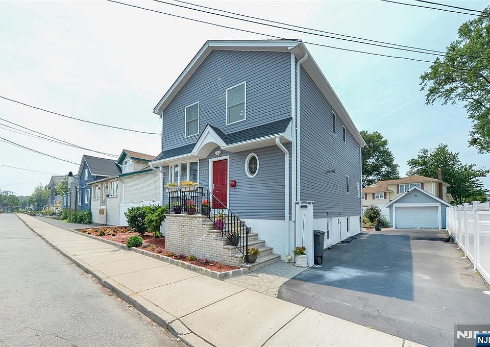 1st image of 115 Marshall Avenue