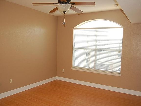 5th image of 300 E South St Unit 6002