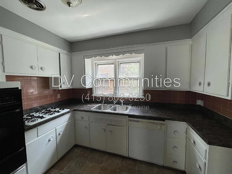 1504 Sherbrook Rd #1 — Photo 54