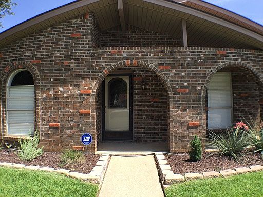 2nd image of 1609 Knoxville Dr