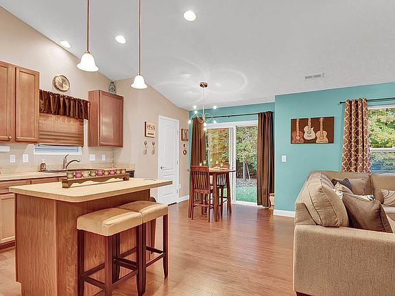 5th image of 4163 Aubrey Ln
