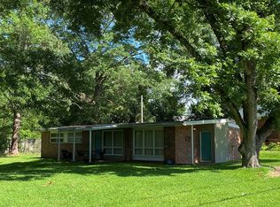 212 Sterling Ave, Winona, MS 38967