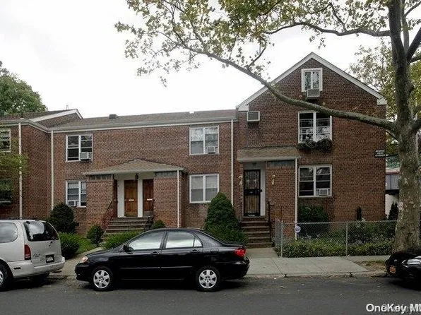 195-10 39th Ave #1, Flushing, NY 11358