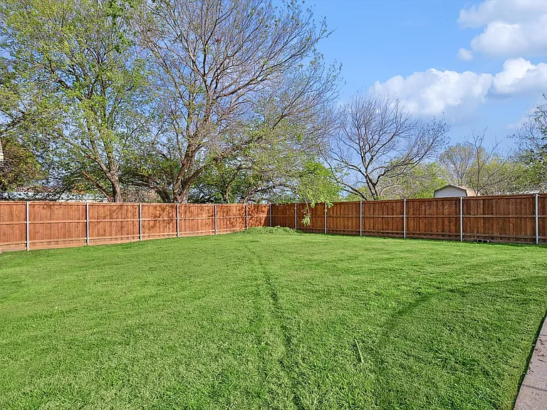 3322 Darby Ln — Photo 77